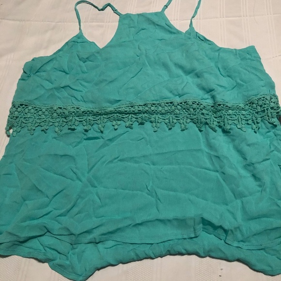 Kismit green camisole like top. Nice lace overlay , spaghetti straps, like new - Picture 1 of 7
